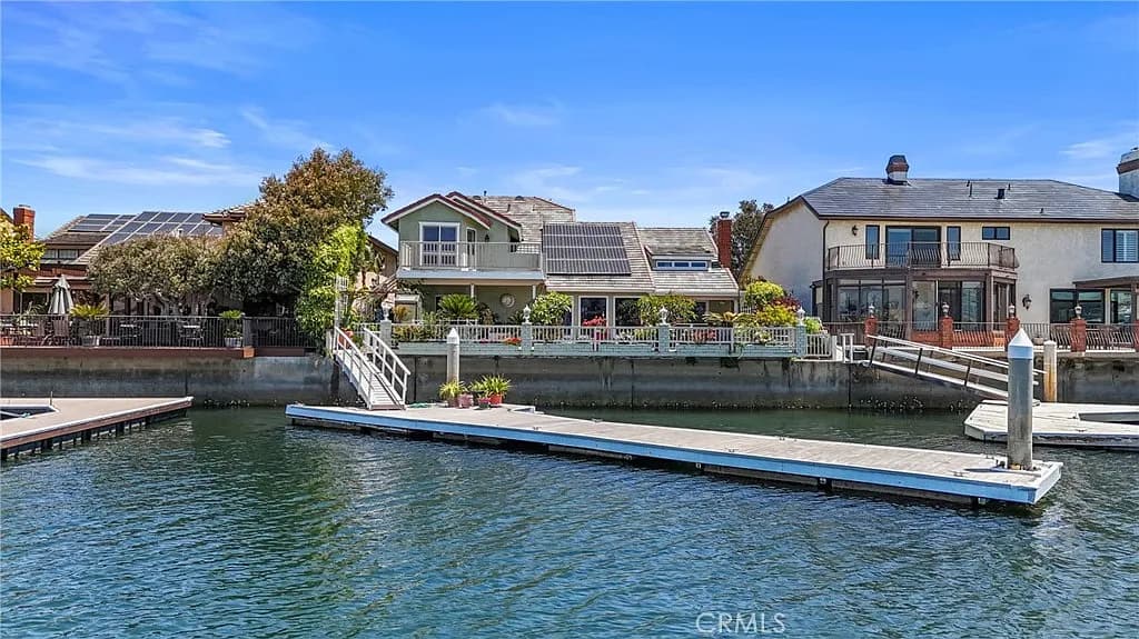 3562 Venture Dr, Huntington Beach, CA